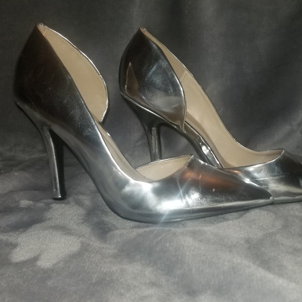 Quipid Metallic Silver Pump